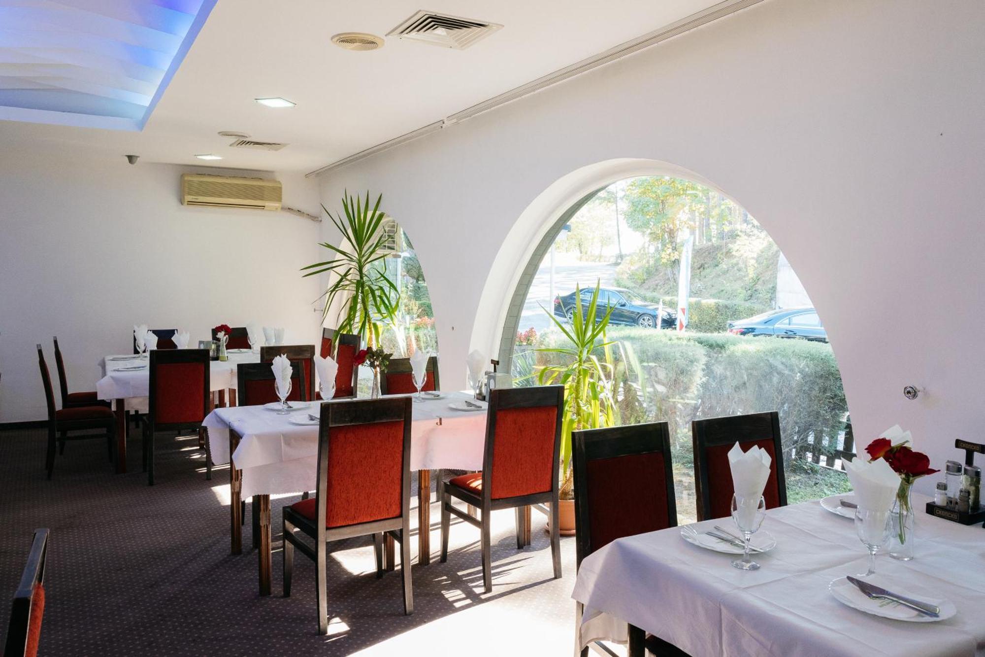Hotel Gradche Kočani Екстериор снимка