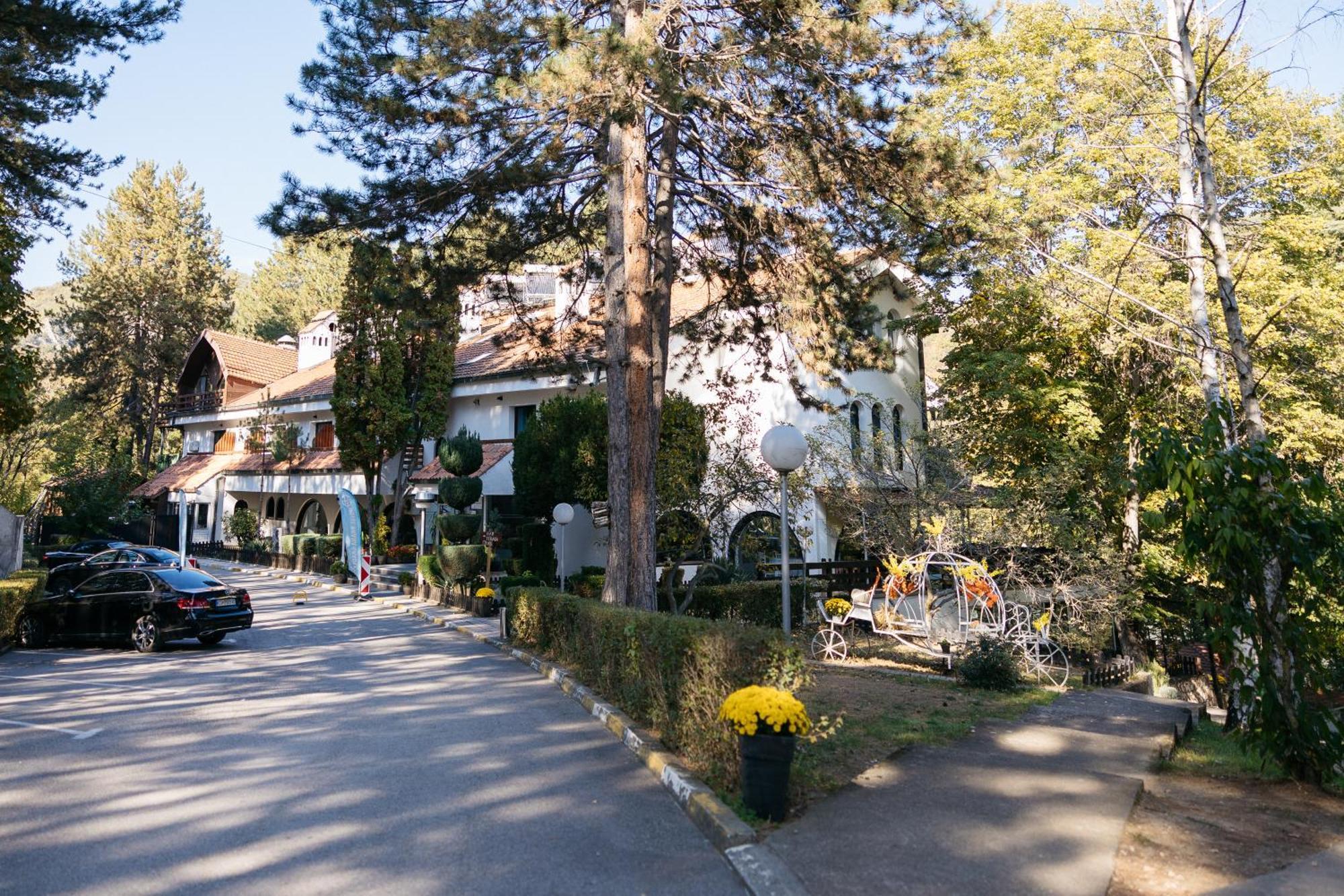 Hotel Gradche Kočani Екстериор снимка
